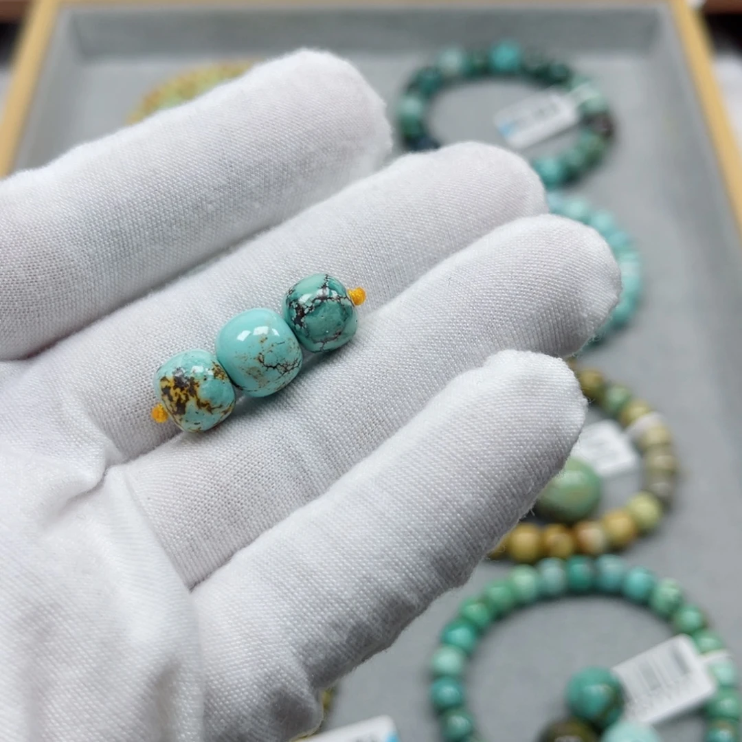 绿松石未镶嵌挂件