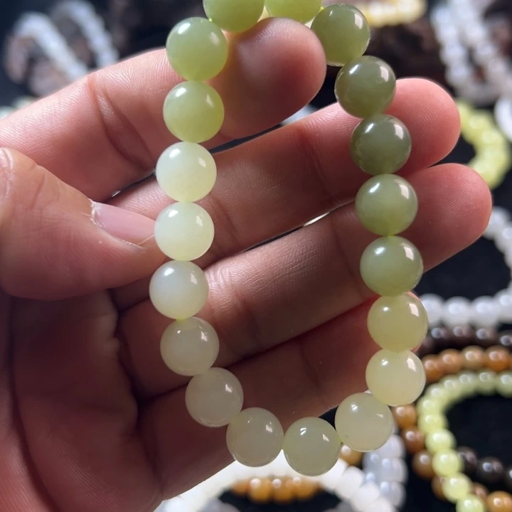 和田玉未镶嵌手串