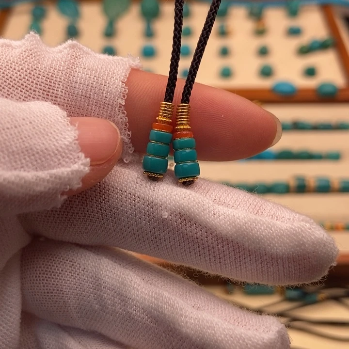 绿松石配饰未镶嵌