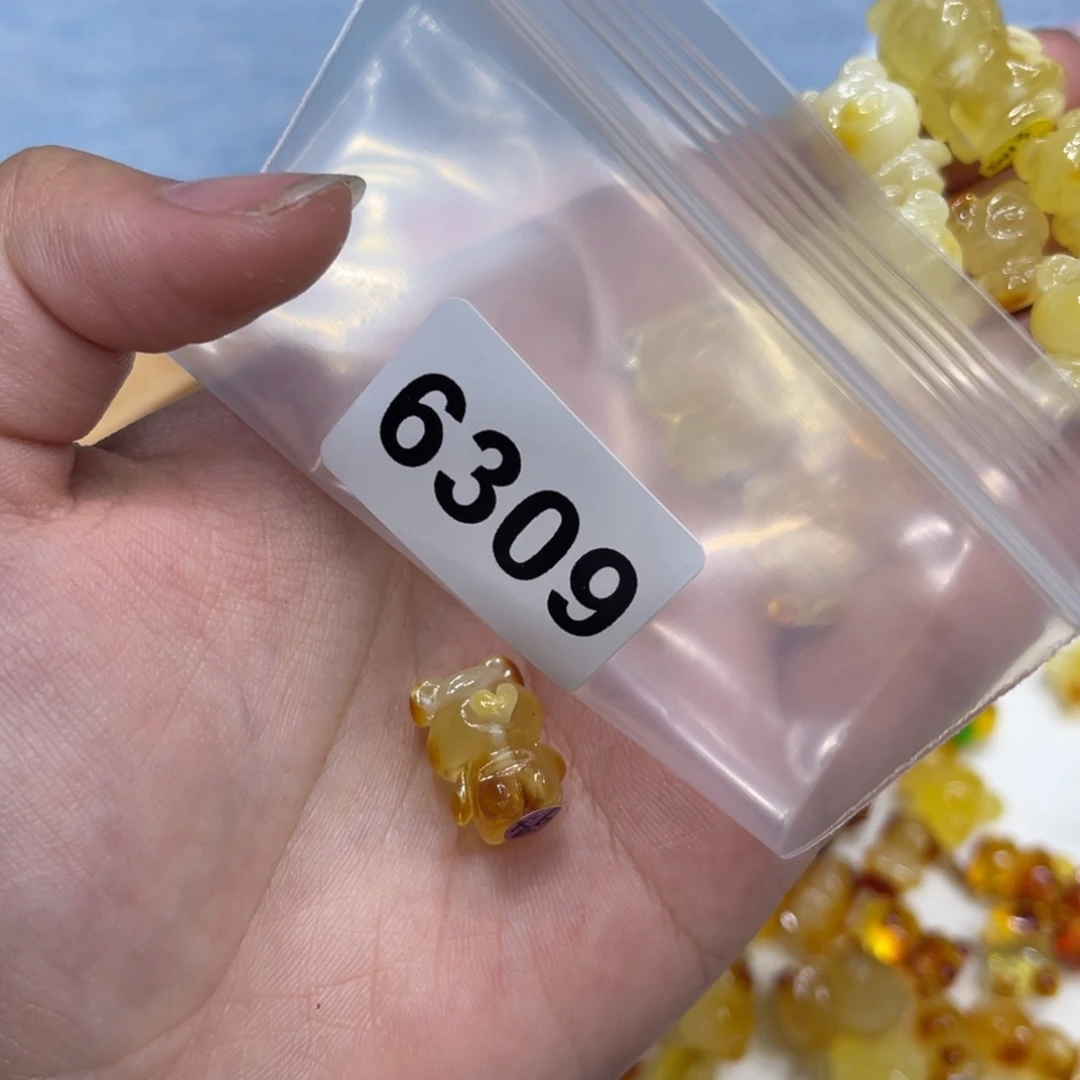 琥珀珠宝奇石未镶嵌