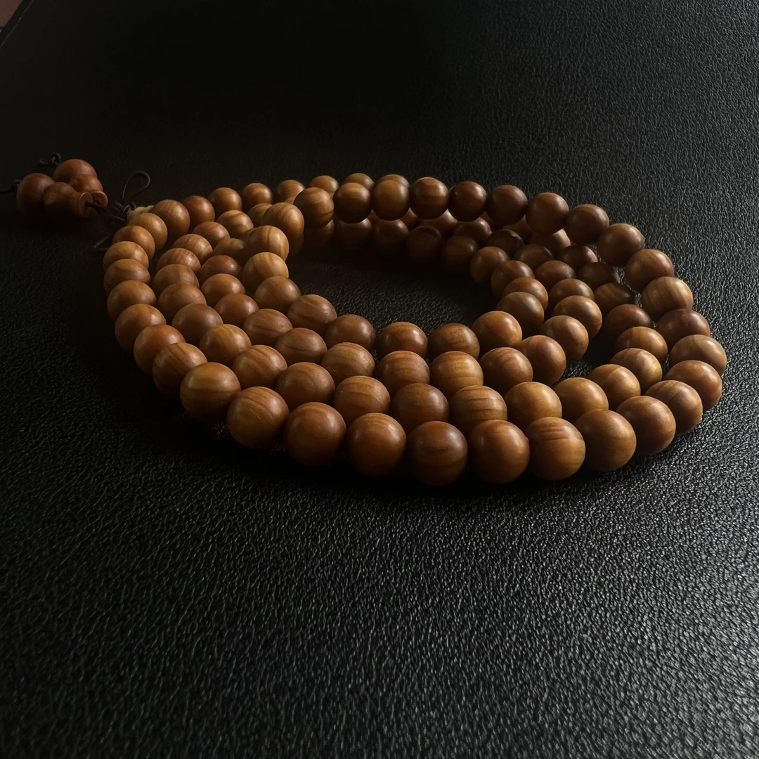 崖柏红油柏柏玉化0.8*108多圈(顺纹）