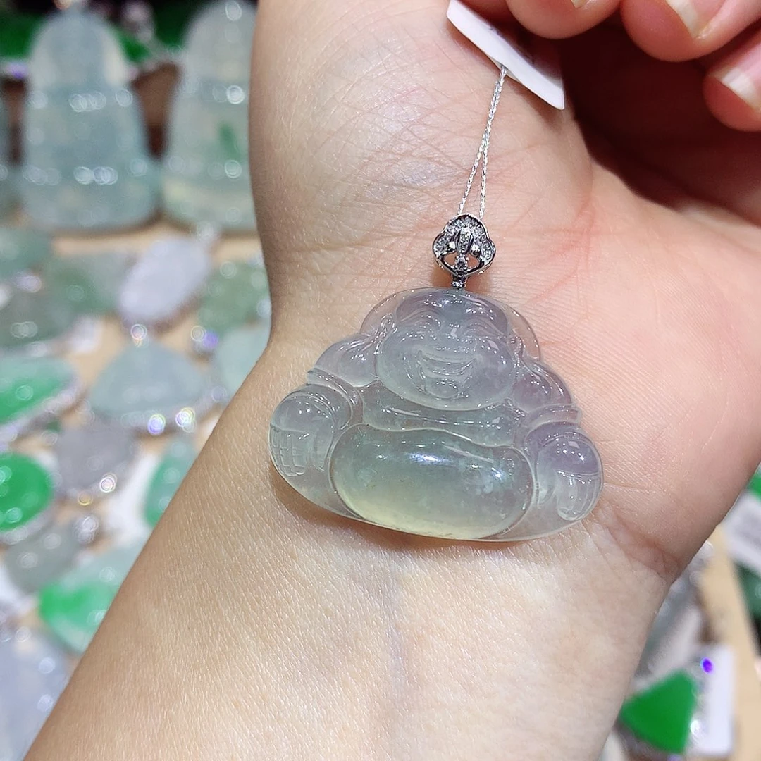 翡翠18K金镶嵌颈饰佛