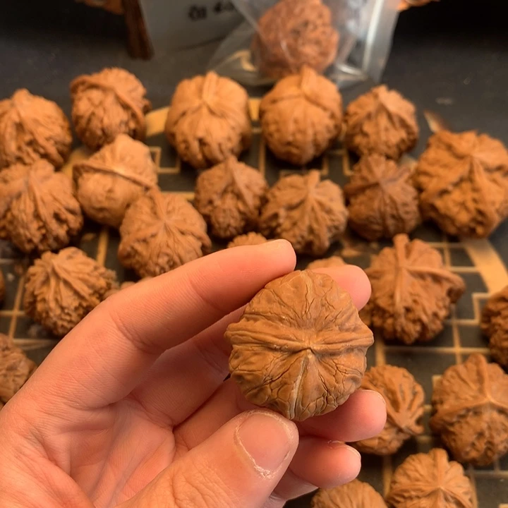 秃***哥把件文玩核桃元宝