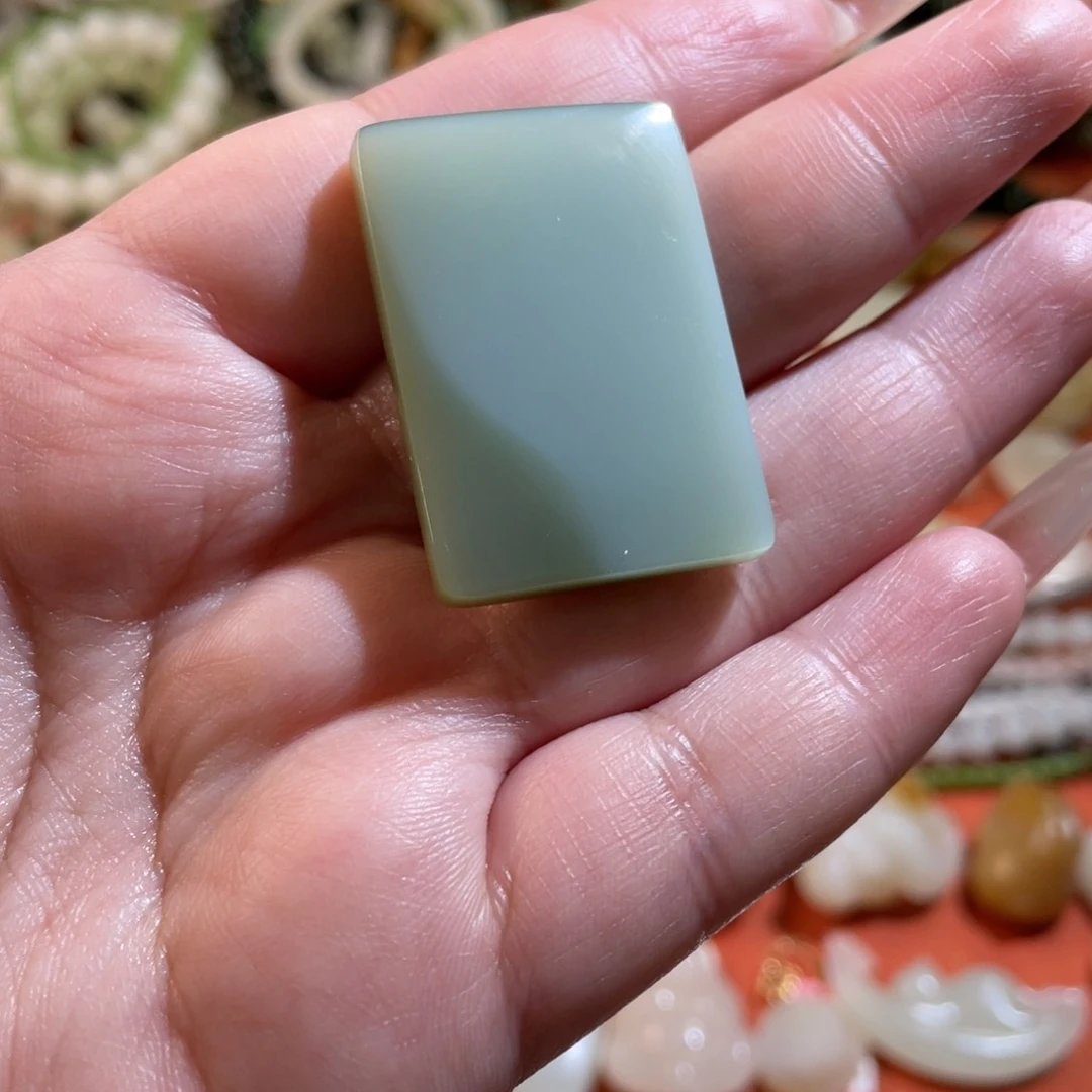 和田玉吊坠未镶嵌