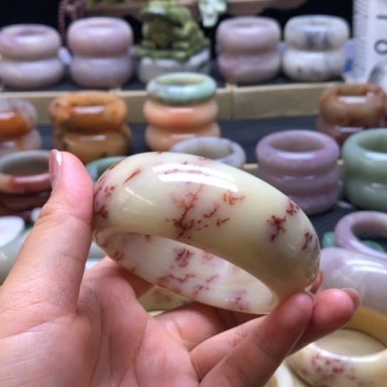 洋***喱石英岩玉手镯未镶嵌