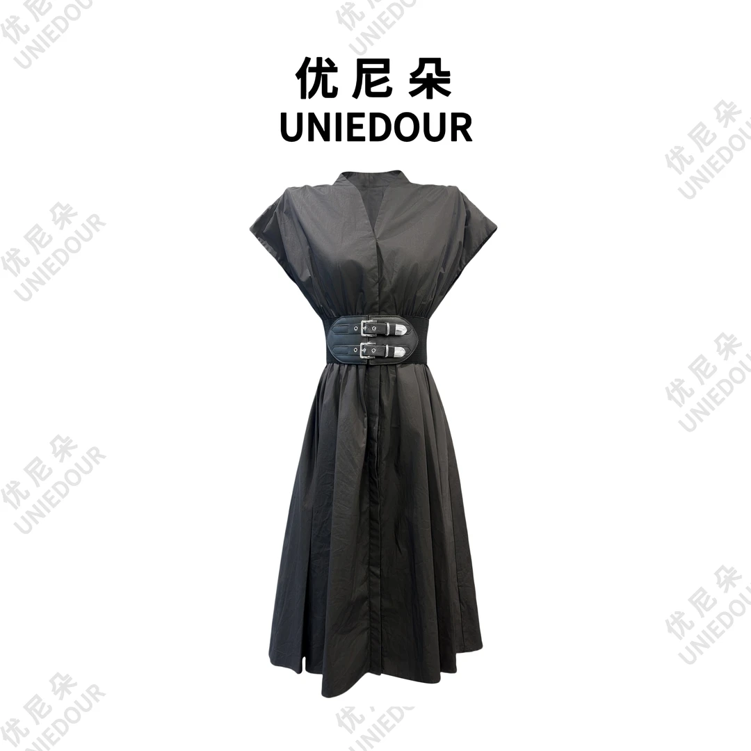 UNIEDOUR/优尼朵赫本风收腰V领连衣裙女夏季新款高腰气质短袖8039