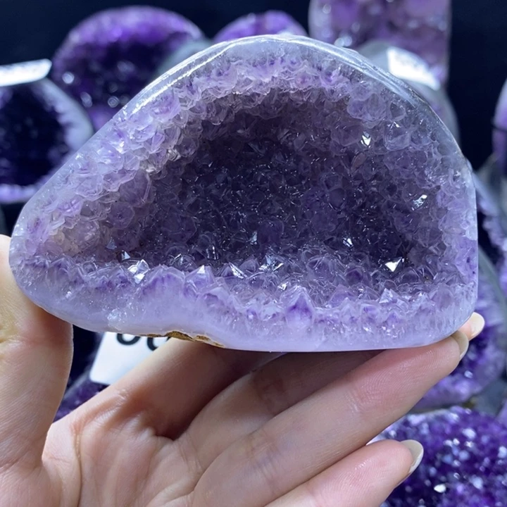 紫晶未镶嵌大型摆件（非配饰）