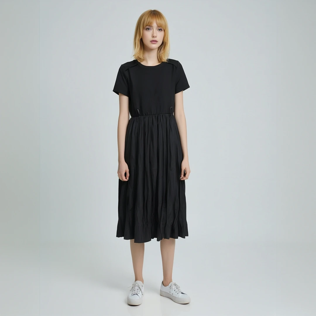 2025年轻熟风气质圆领短袖夏季小众设计感收腰显瘦大摆长连衣裙