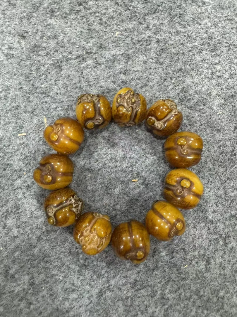 黄佛头手串主播推荐一个