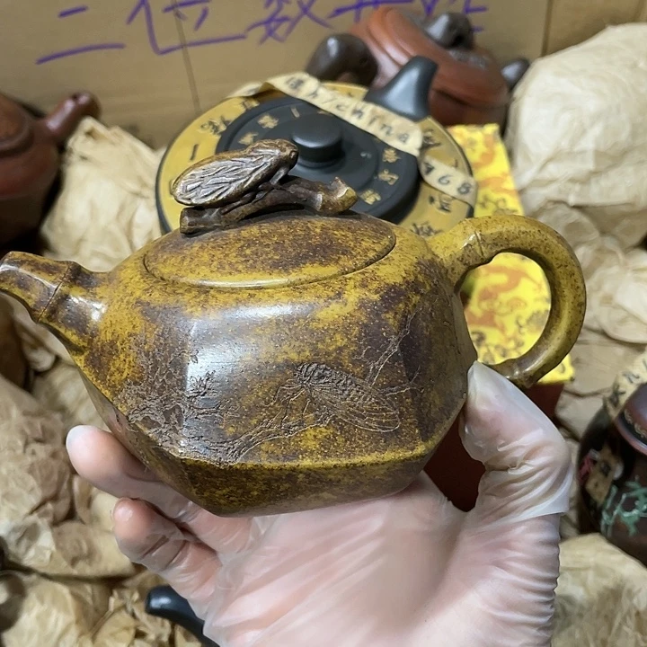 天***人紫砂茶壶原矿泥，手工制作一把紫砂壶。