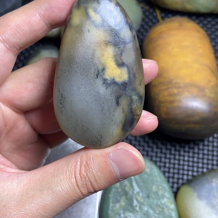 和田玉手把件未镶嵌大*