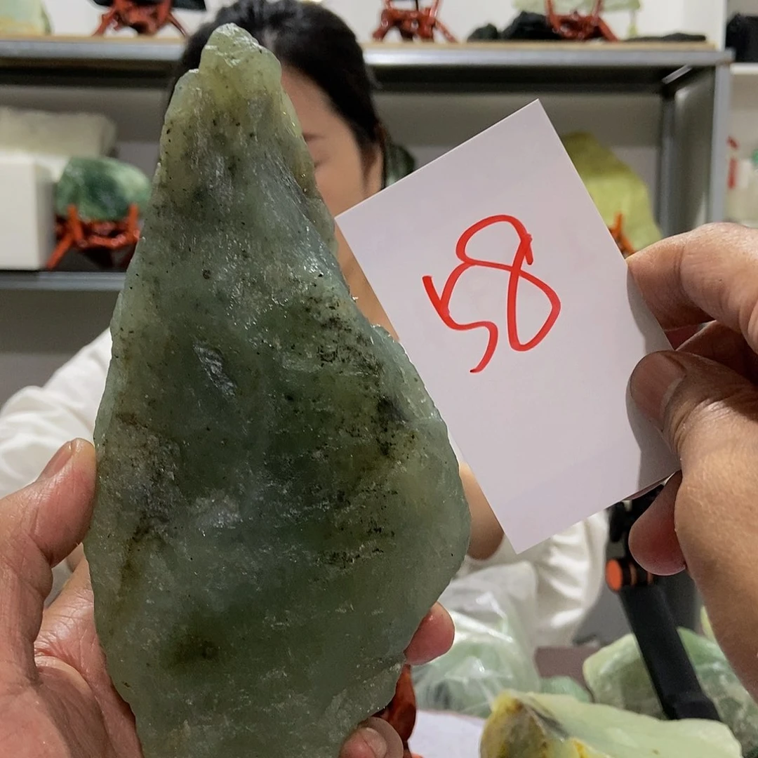 蛇纹石玉未镶嵌原石