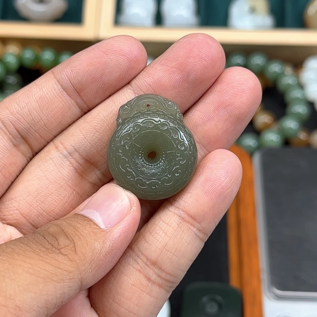 和田玉未镶嵌挂件