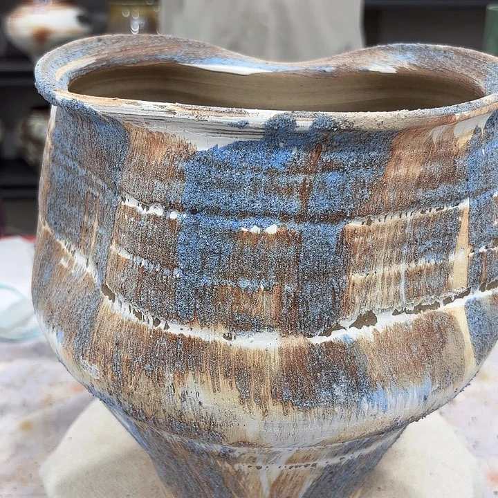 盘高度26，口径19，有孔