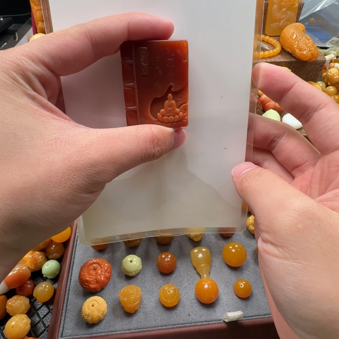 滚***轮石英质玉未镶嵌项圈