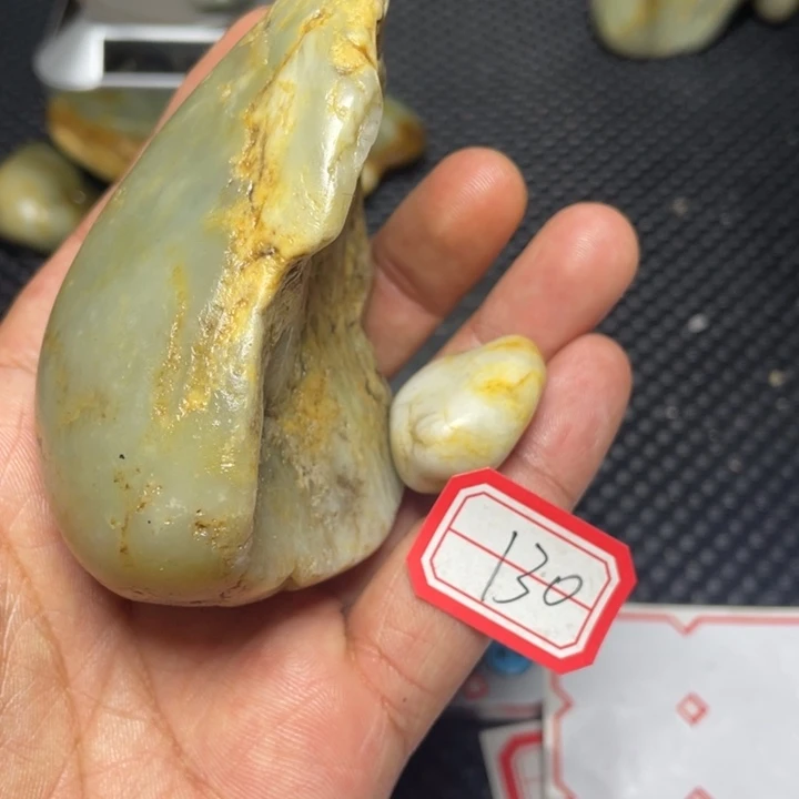 颈饰未镶嵌和田玉130