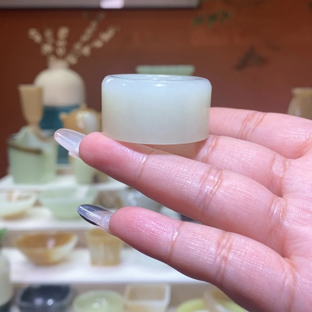 未镶嵌和田玉挂件且末白玉扳指23.3mm