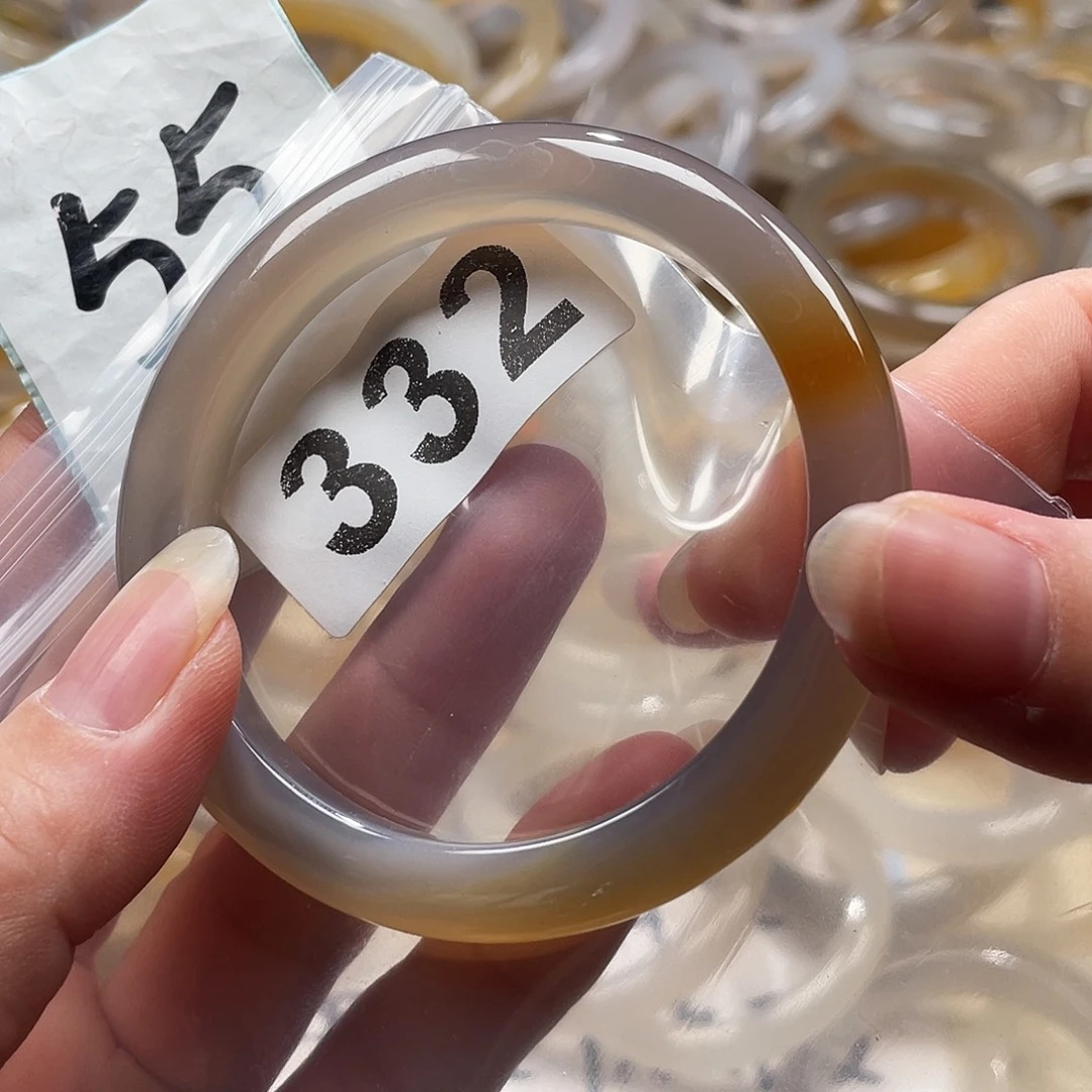 手镯玛瑙/玉髓未镶嵌