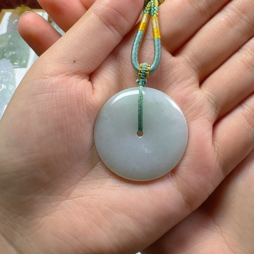 颈饰未镶嵌翡翠天然