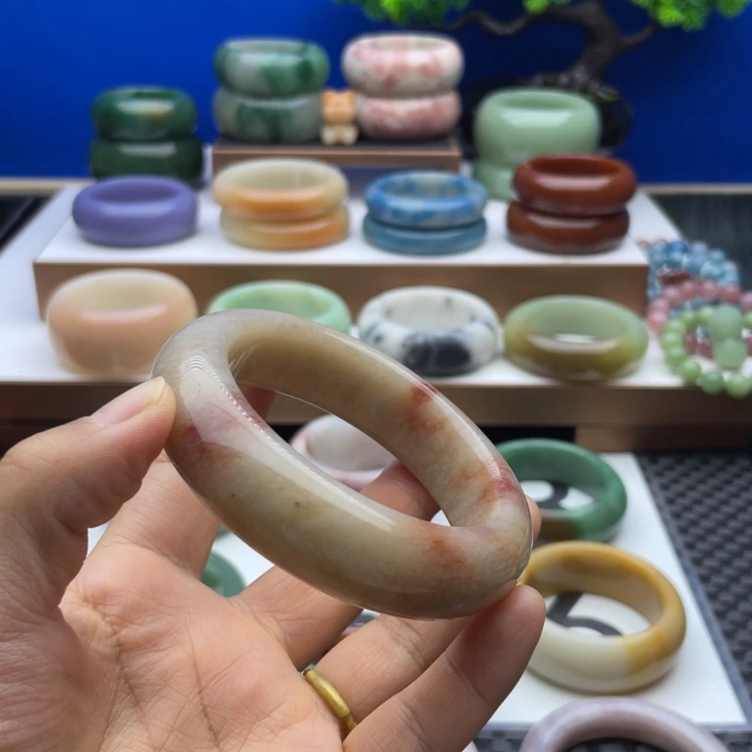 石英质玉未镶嵌手镯