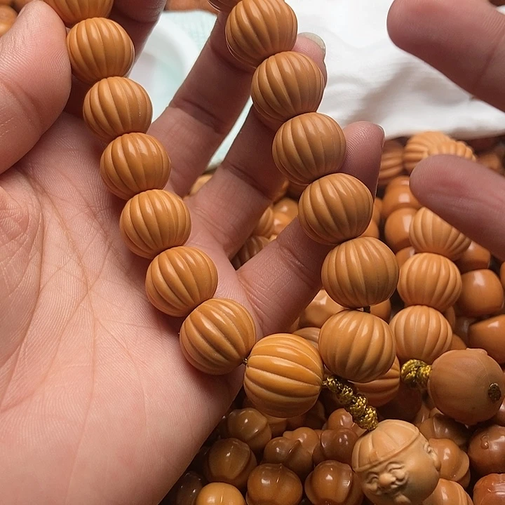 猴头核桃手串手持