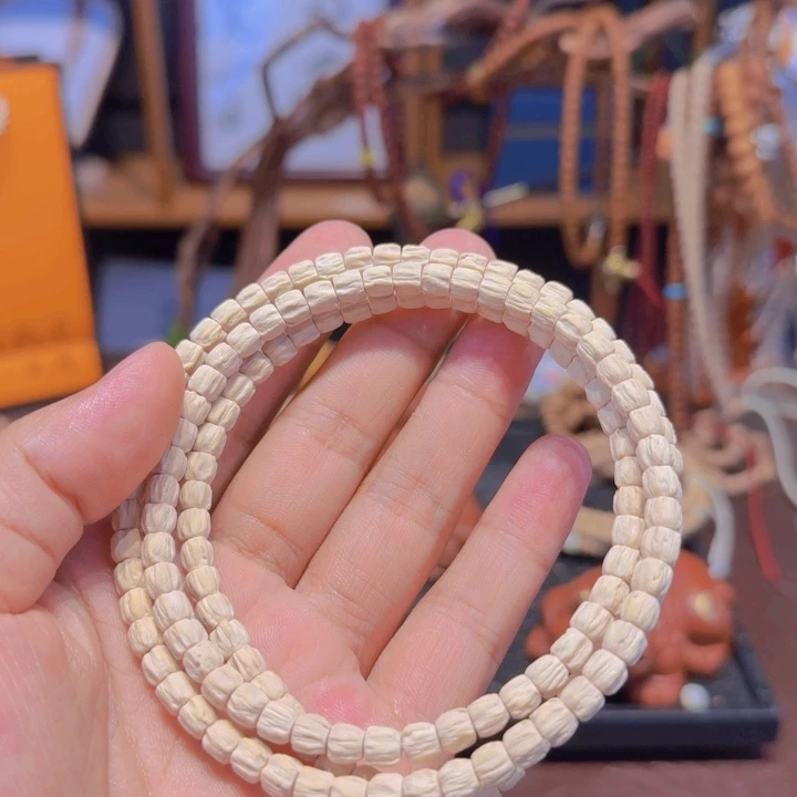 自***在柏香籽/百香籽吊坠