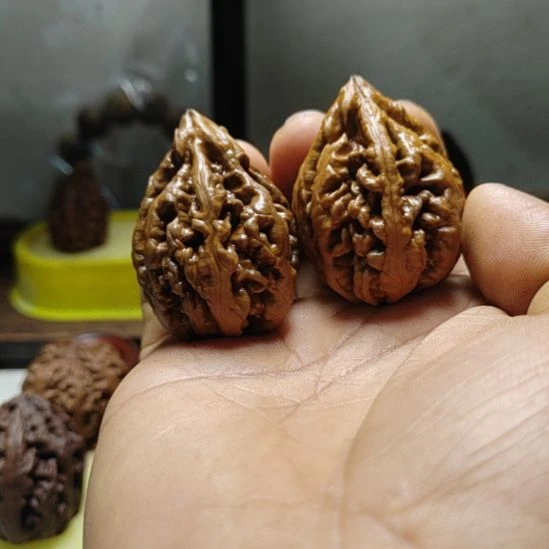 文玩核桃把件东北野生文玩核桃火焰塔