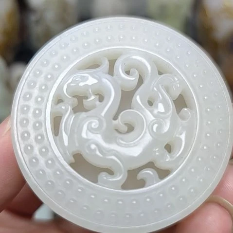 和田玉未镶嵌挂件