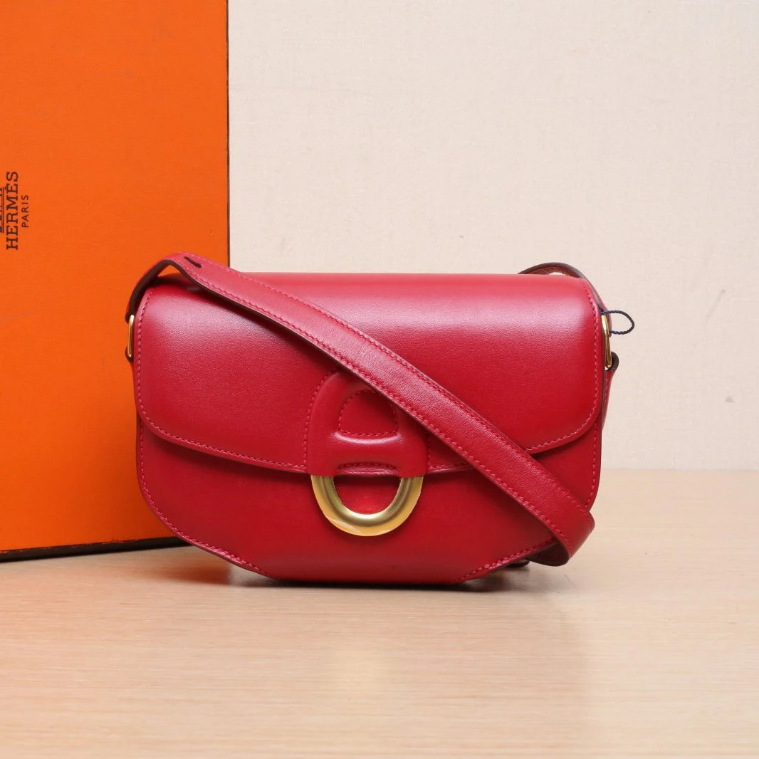 95新 Hermes/爱马仕 【娇】猪鼻包 Mini 18 Box皮 T刻 金扣 992365