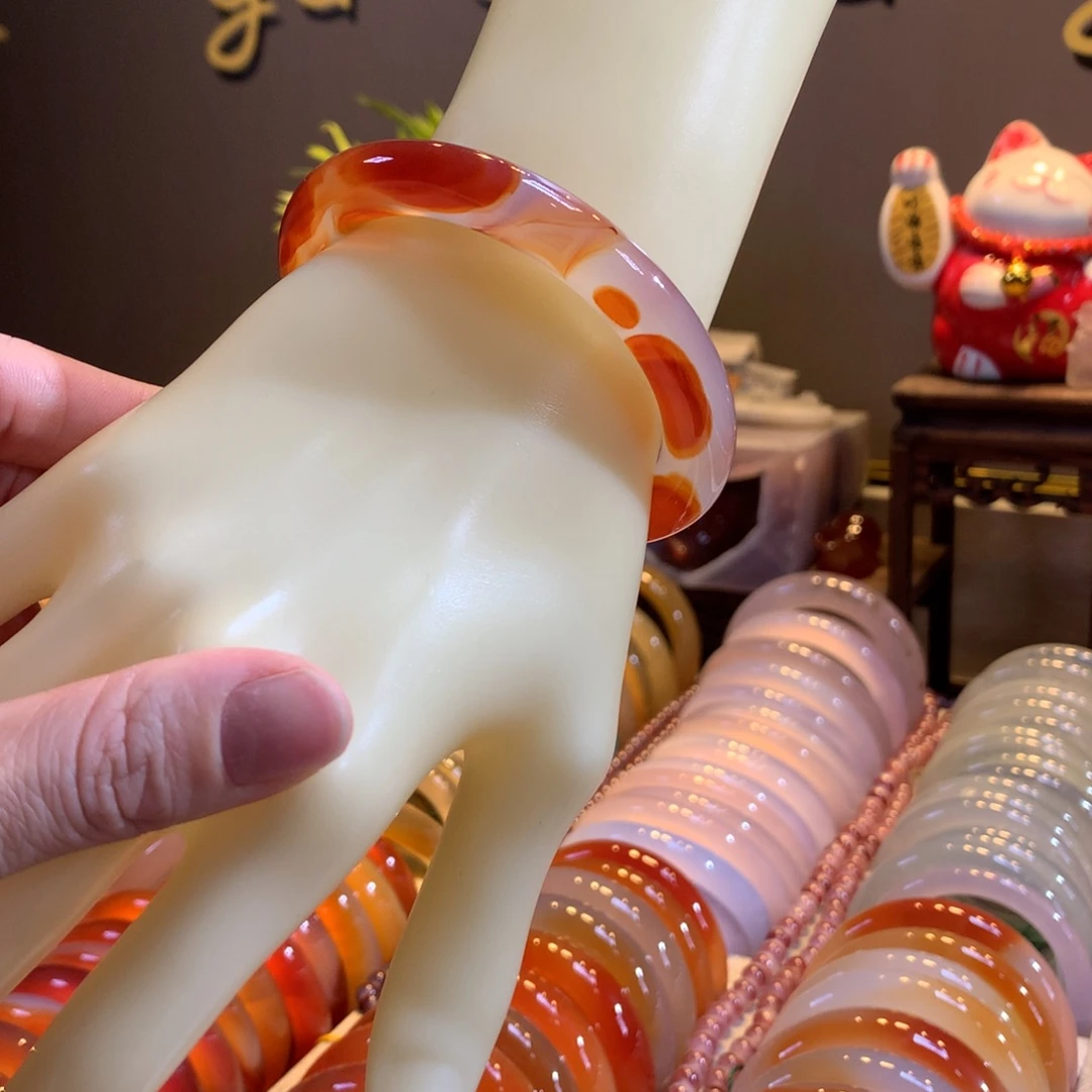 玛瑙/玉髓未镶嵌手镯43号