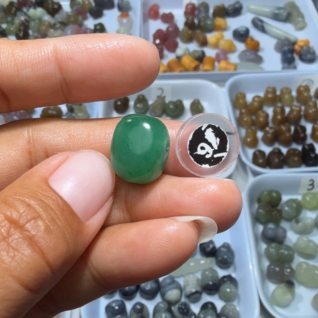 和田玉未镶嵌珠宝奇石