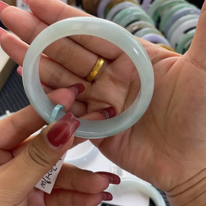 翡翠手镯未镶嵌翡翠手镯56圈口