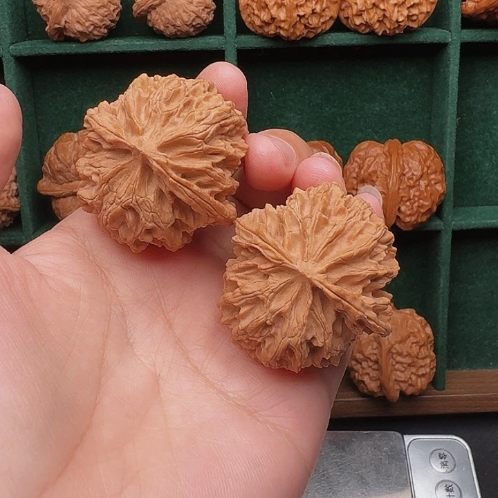 文玩核桃把件全品41尺苹果园