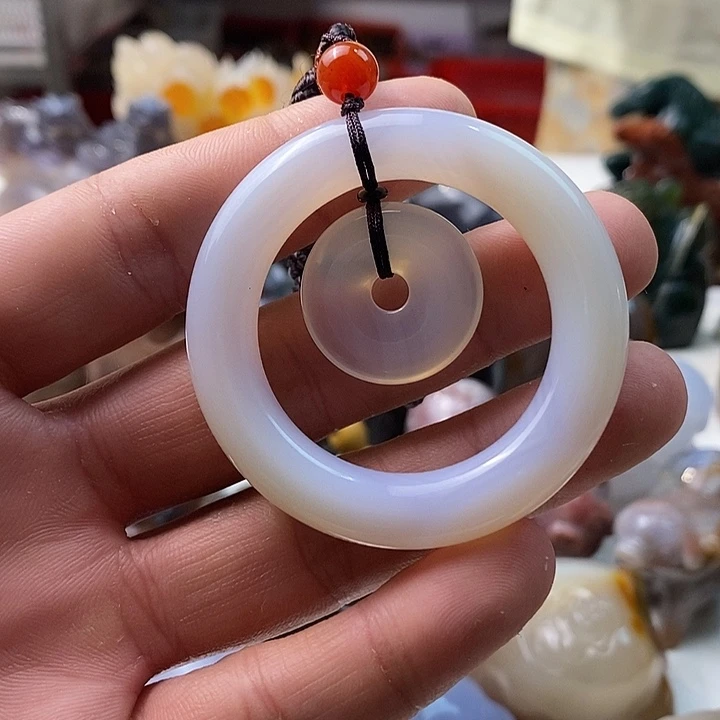 未镶嵌颈饰玛瑙/玉髓