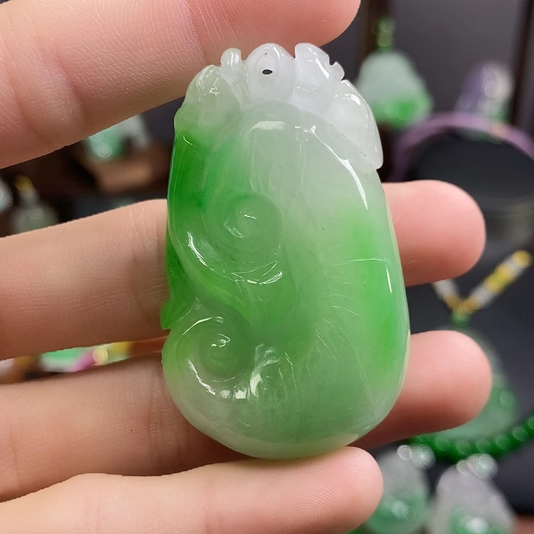 吊坠(赠链)未镶嵌翡翠