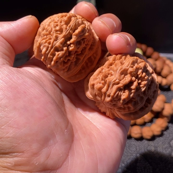 手串文玩核桃……20