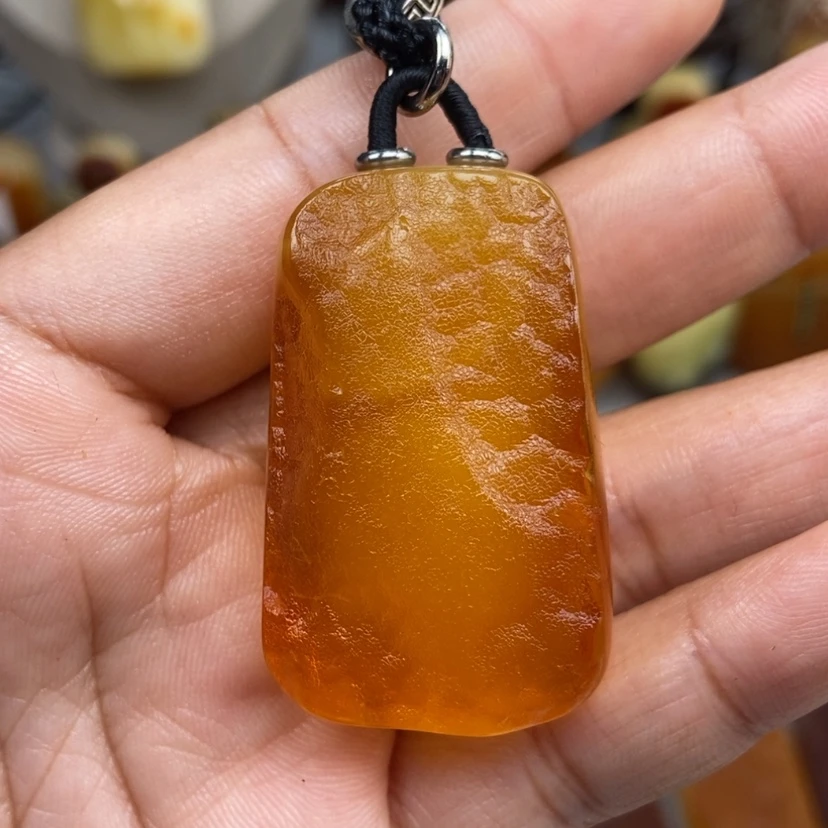 【闪购商品】琥珀颈饰未镶嵌