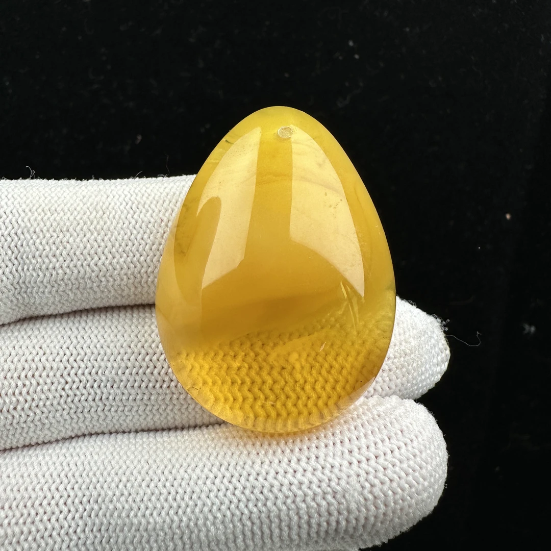 Y2115天然原矿蜜蜡 满蜡妖花水滴牌 28*38*11mm抖音基地质检发货