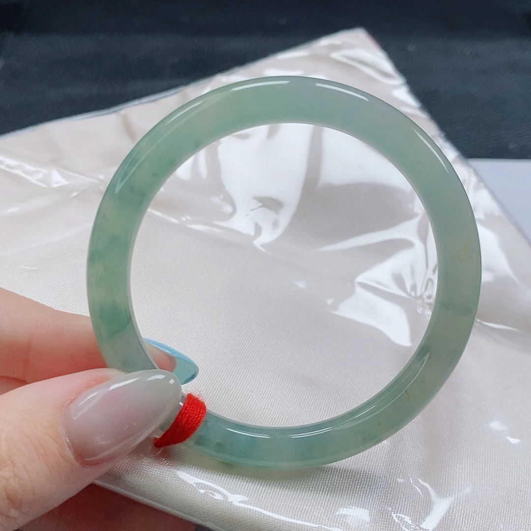 【闪购商品】未镶嵌手镯（圆镯）翡翠440号