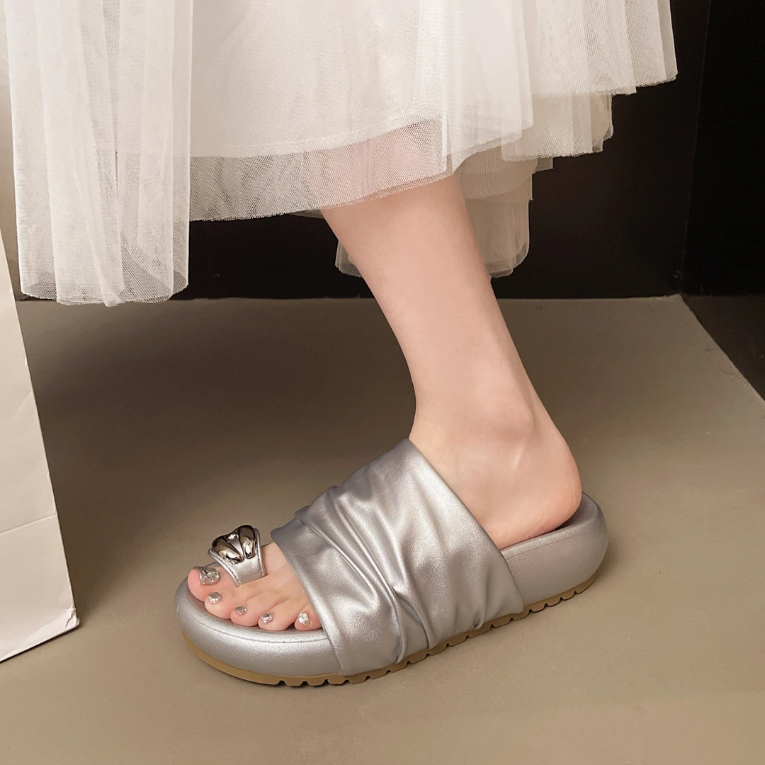 法式气质拖鞋女2025年新款夏季外穿时尚平底凉拖鞋配裙子海边凉鞋