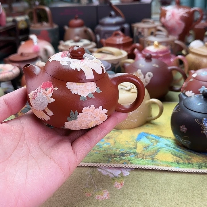 紫砂茶壶年年有鱼