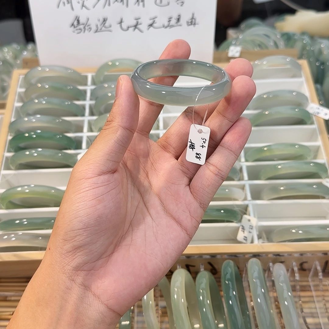 玛瑙/玉髓未镶嵌手镯圈口50.4
