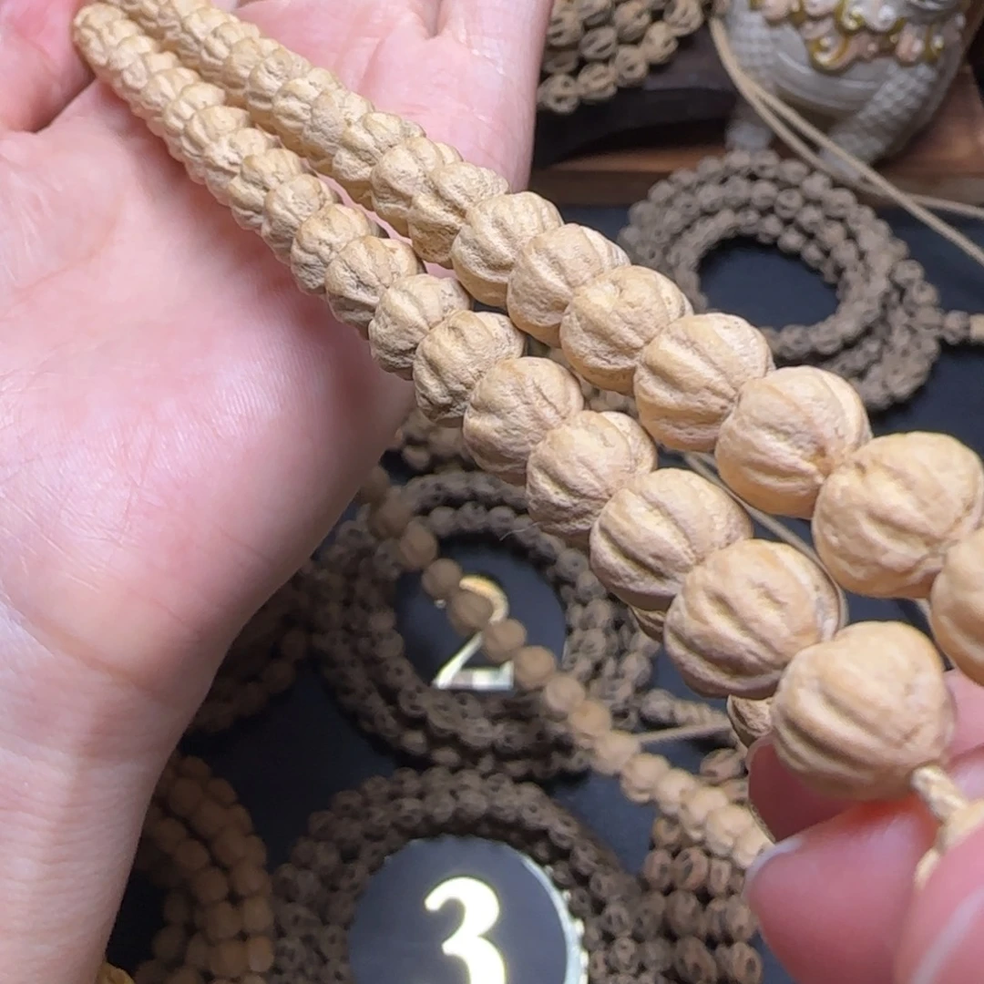 半***犯吊坠柏香籽/百香籽