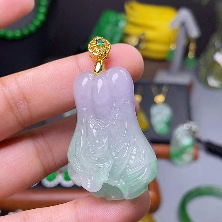 吊坠(赠链)未镶嵌翡翠