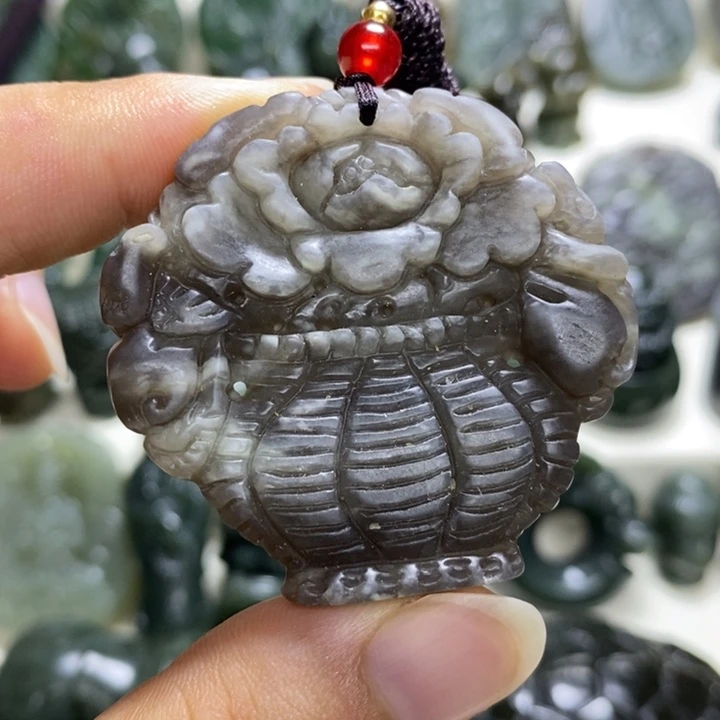 颈饰未镶嵌和田玉