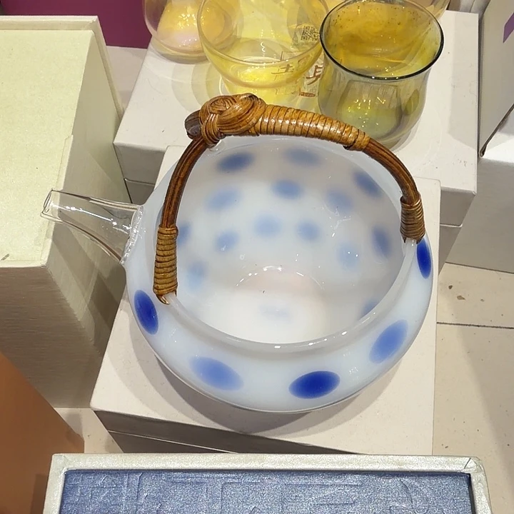 蓝波点玉见。