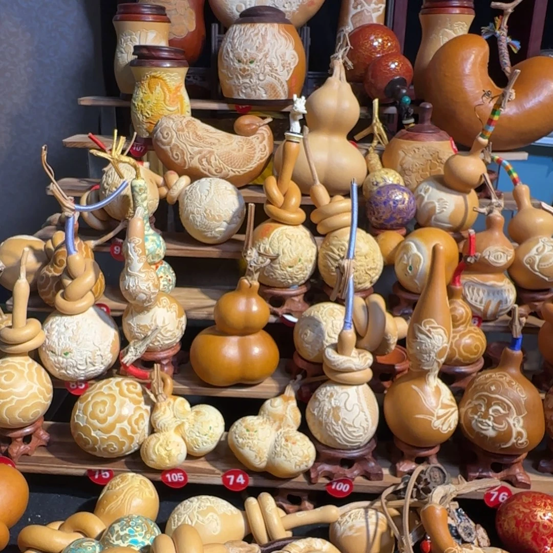 有机玻璃天裂到瓜金蟾