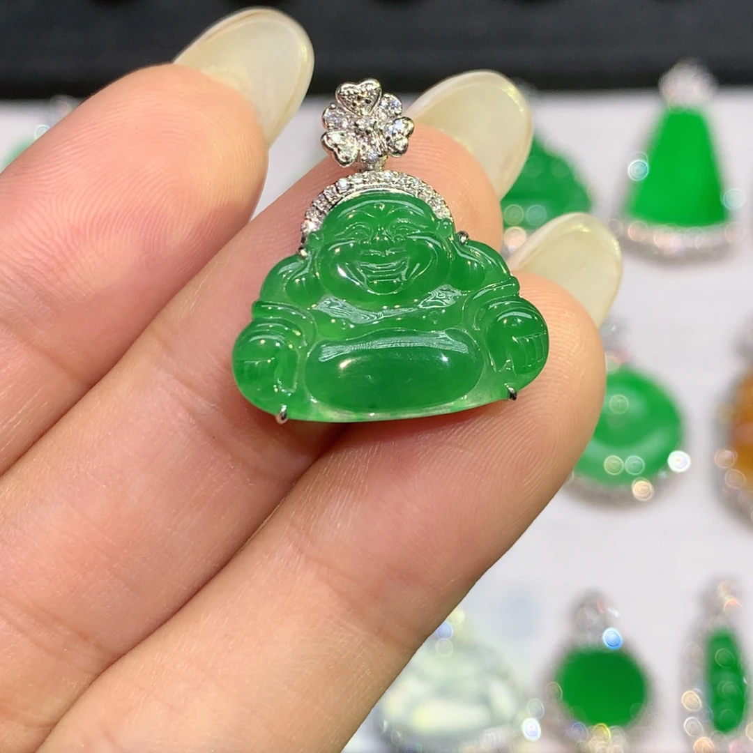 翡翠18K金镶嵌颈饰