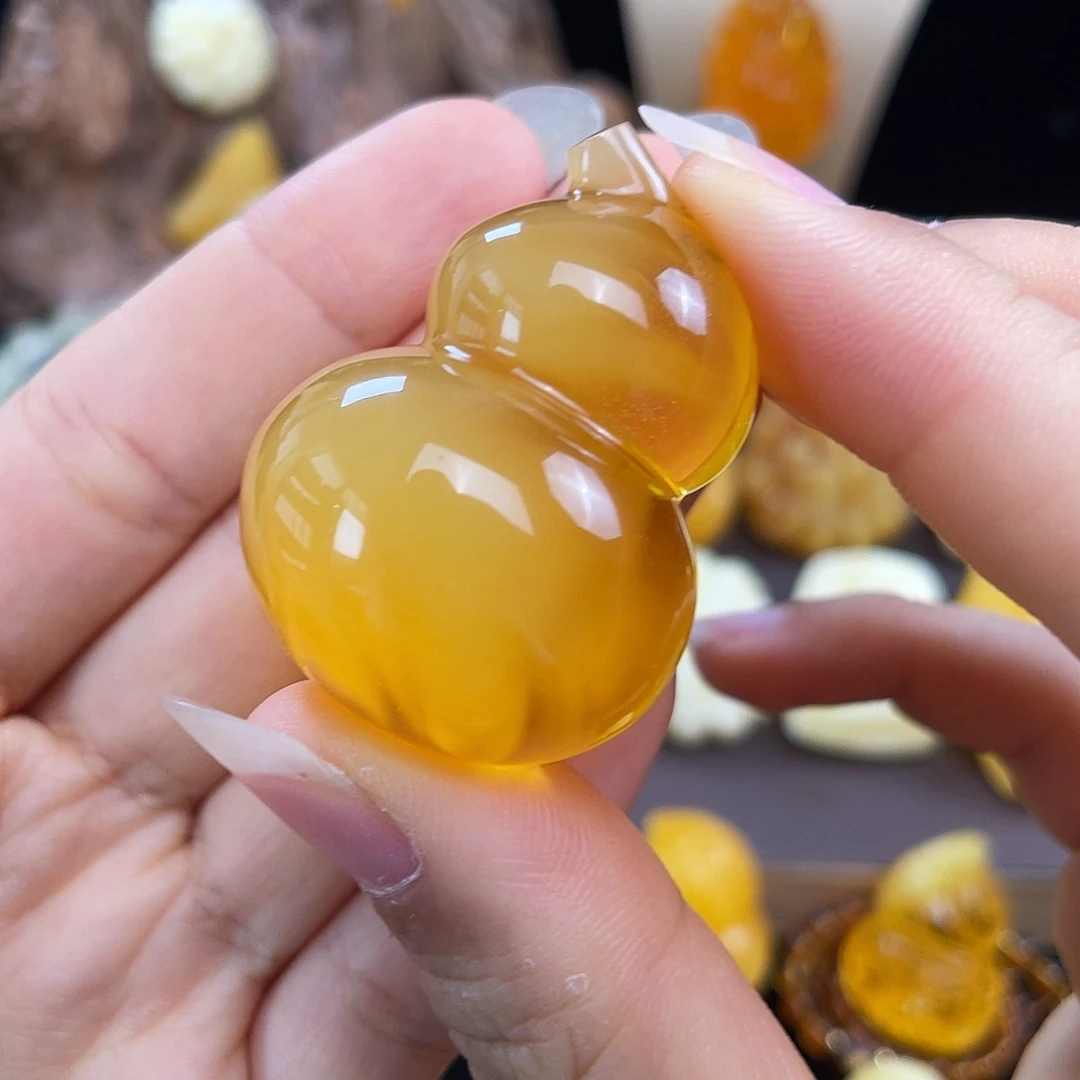 琥珀未镶嵌珠宝奇石
