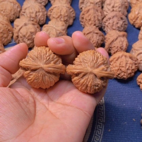 【闪购商品】吊坠文玩核桃发***伏白狮子43